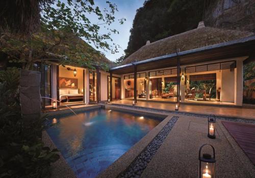 swimmingpool